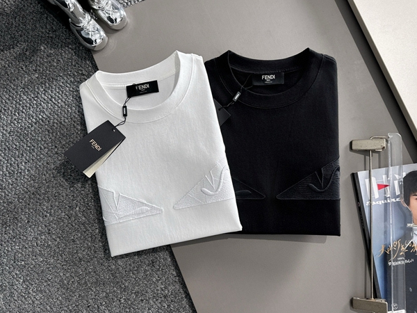 ブランドTシャツ全体デザイン